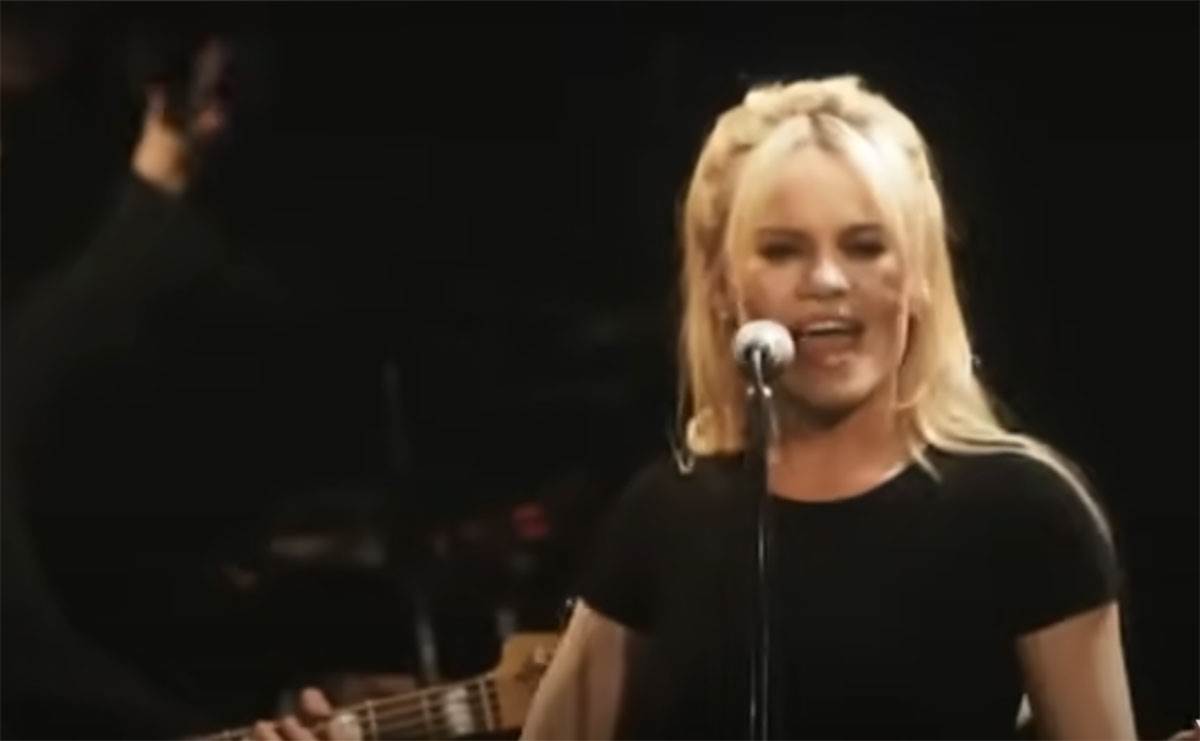 Dafi pevačica (1).jpg