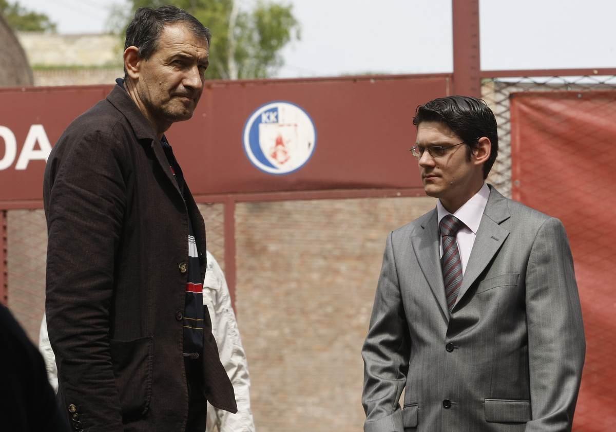 Košarkaš Zvezde Mašulović nosio koševe sa Malog Kalemegdana