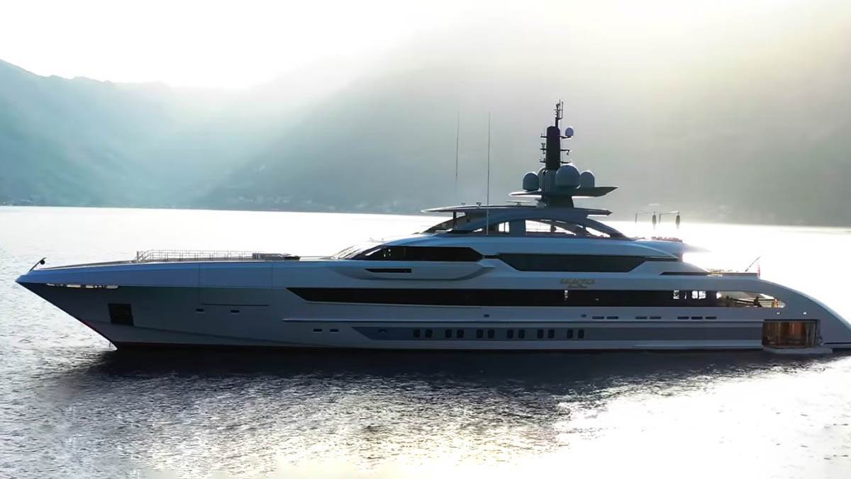 Jahta najbogatijeg Rusa (1).jpg