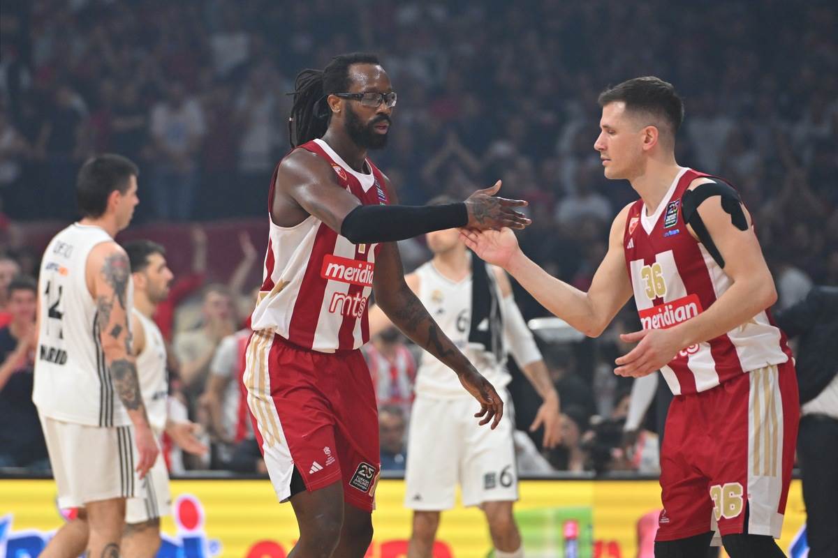 Crvena zvezda - Real Madrid.JPG