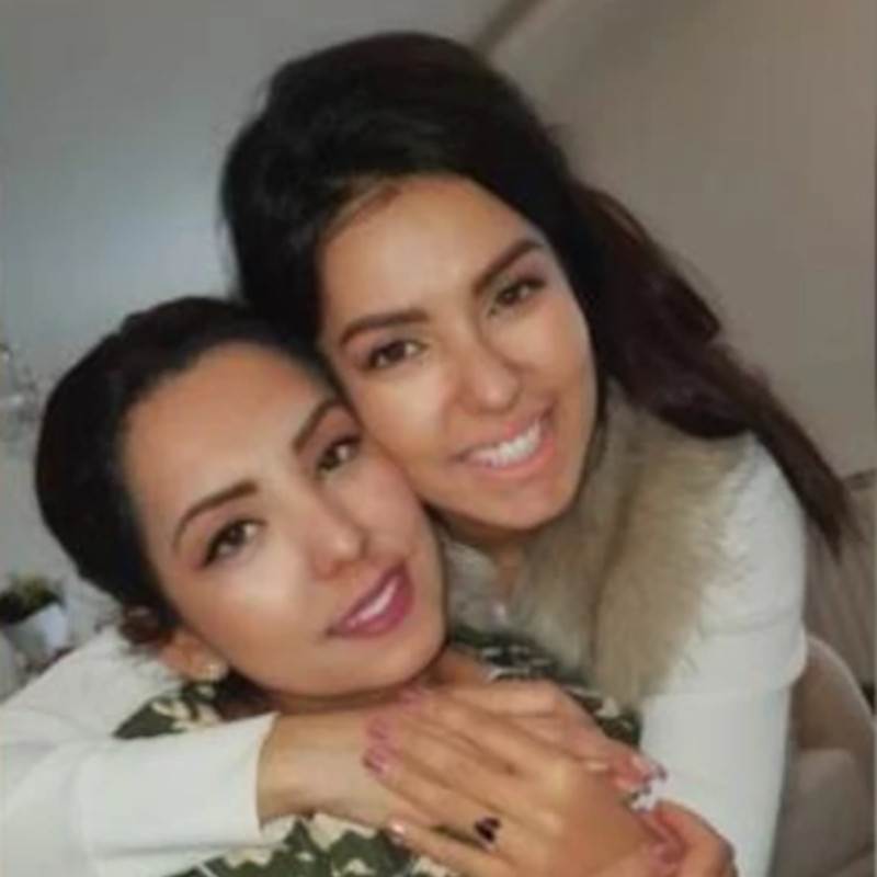 Tanja Savić dočekala ponoć u kafani sa sinovima