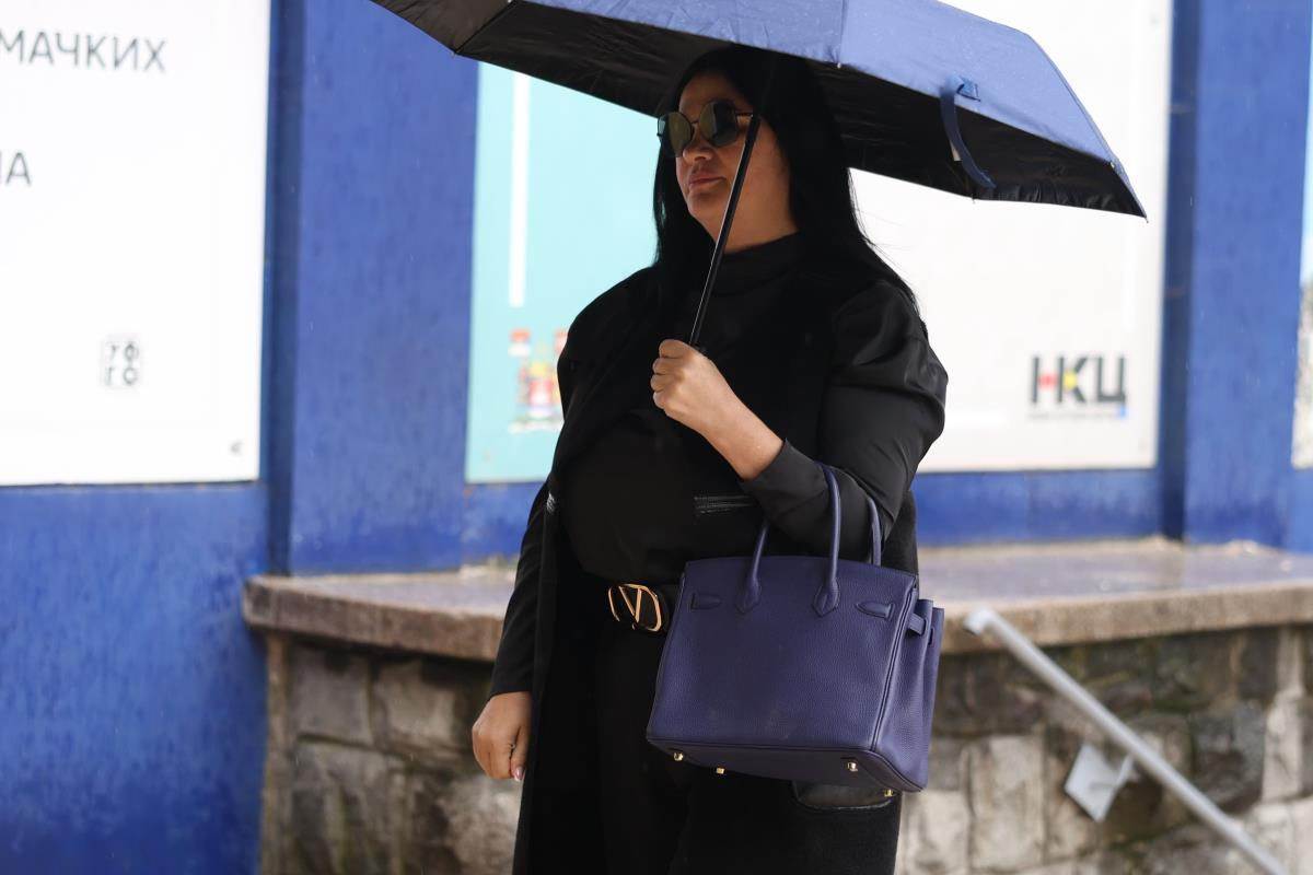 Ceca Ražnatović na komemoraciji bratu Viki Miljković sa kolegom iz Granda