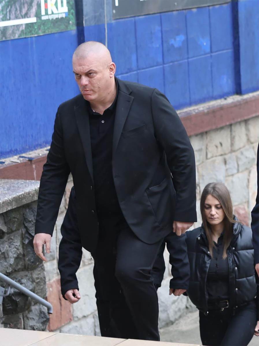 Ceca Ražnatović na komemoraciji bratu Viki Miljković sa kolegom iz Granda