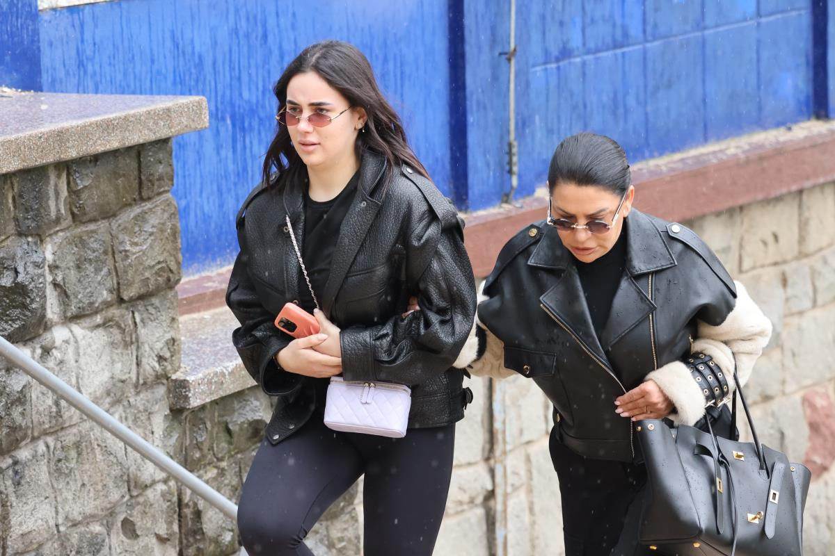 Ceca Ražnatović na komemoraciji bratu Viki Miljković sa kolegom iz Granda