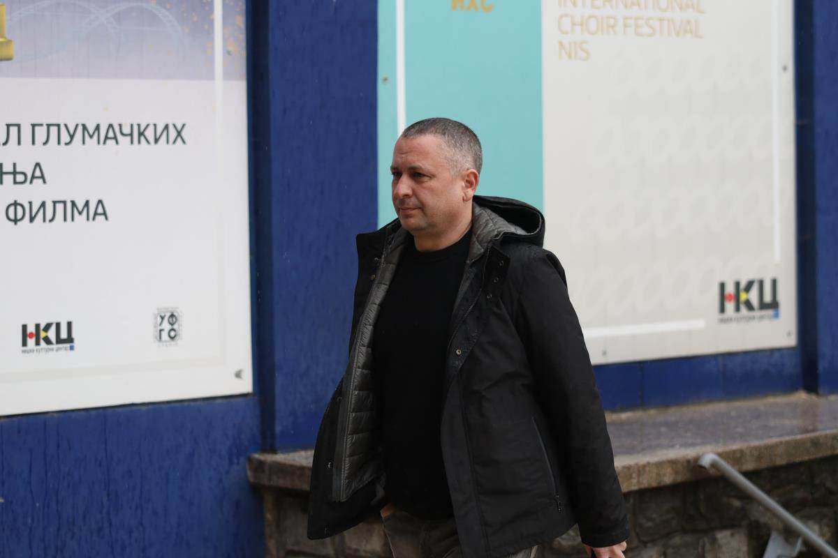 Ceca Ražnatović na komemoraciji bratu Viki Miljković sa kolegom iz Granda