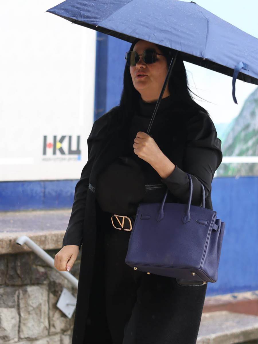 Ceca Ražnatović na komemoraciji bratu Viki Miljković sa kolegom iz Granda