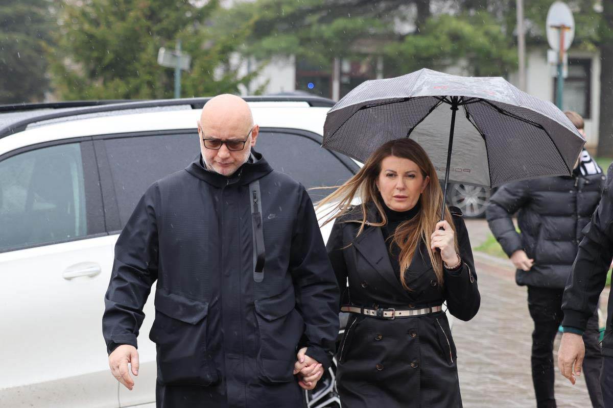 Viki Miljković sahrana brata Vladice 3.jpg