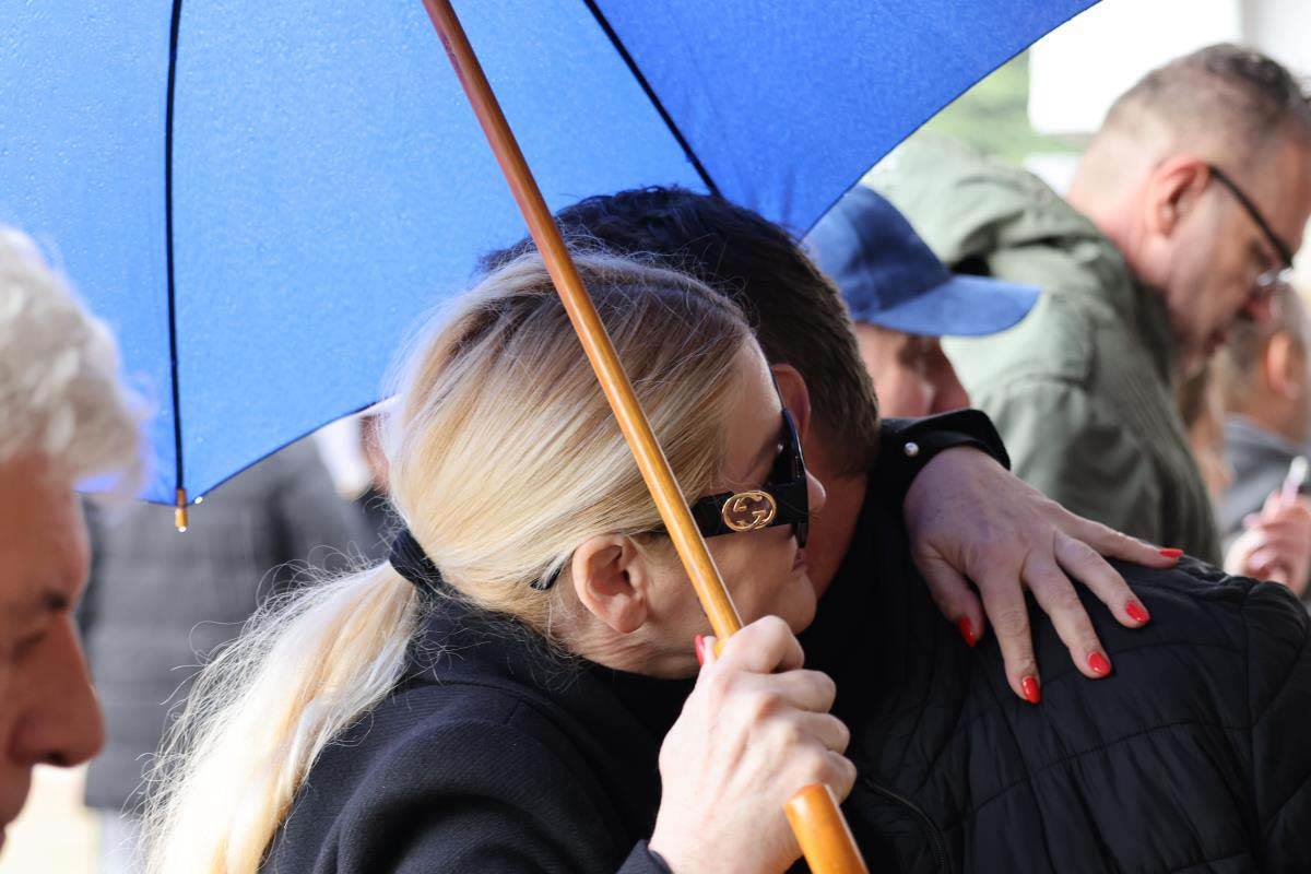 Viki Miljković sahrana brata Vladice 13.jpg