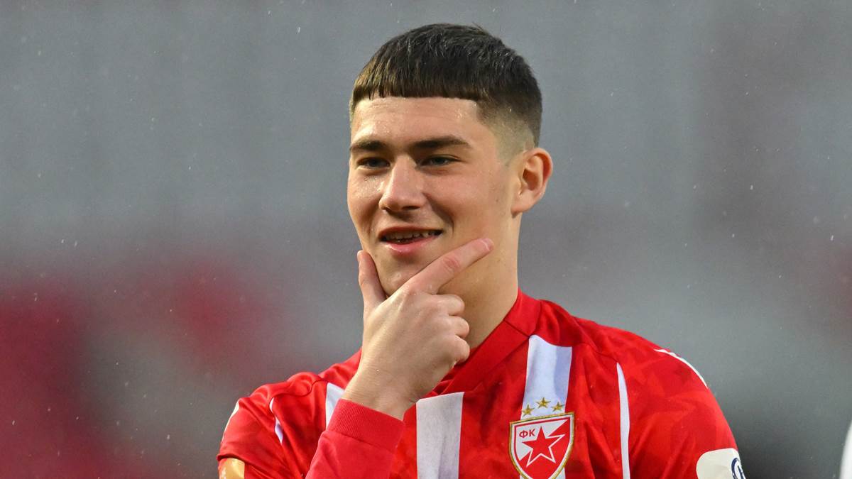 Andrija Maksimović u dresu Crvene zvezde