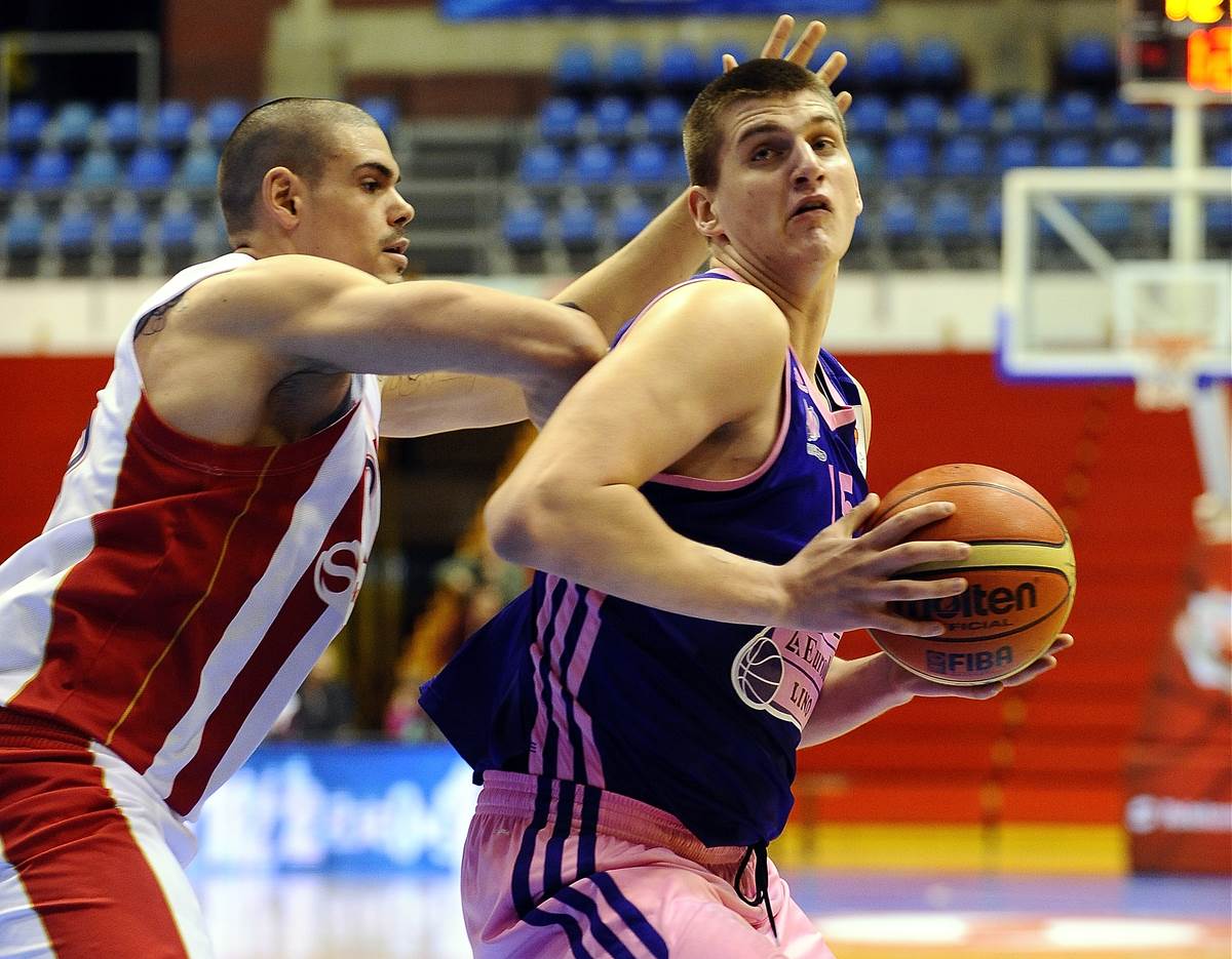 Nikola Jokić i Majk Cirbes na utakmici Mega - Crvena zvezda