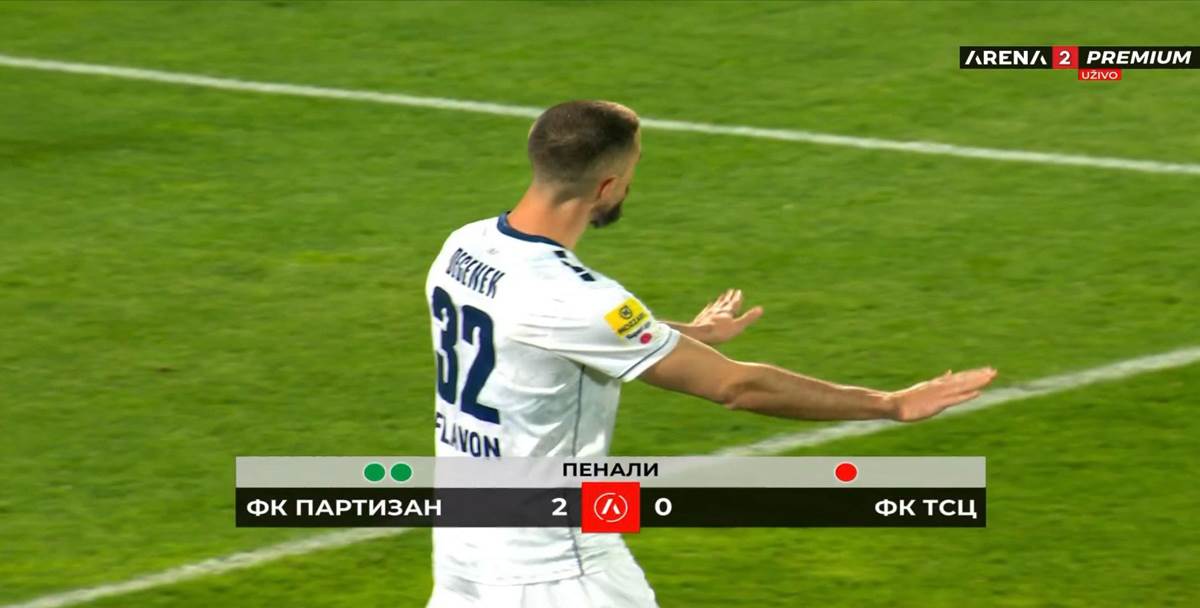 Miloš Degenek provokacija na meču sa Partizanom (12).jpg