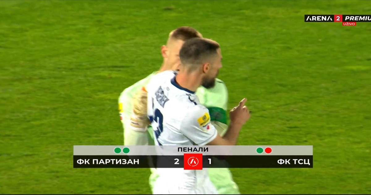 Miloš Degenek provokacija na meču sa Partizanom (5).jpg