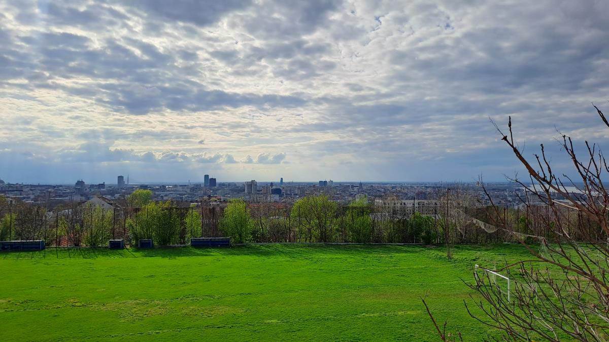 Hotel Željka Ražnatovića Arkana na Zvezdari propada