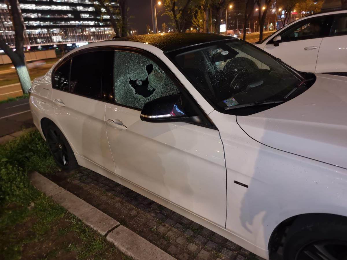 obijeni automobili na Novom Beogradu (2).jpg