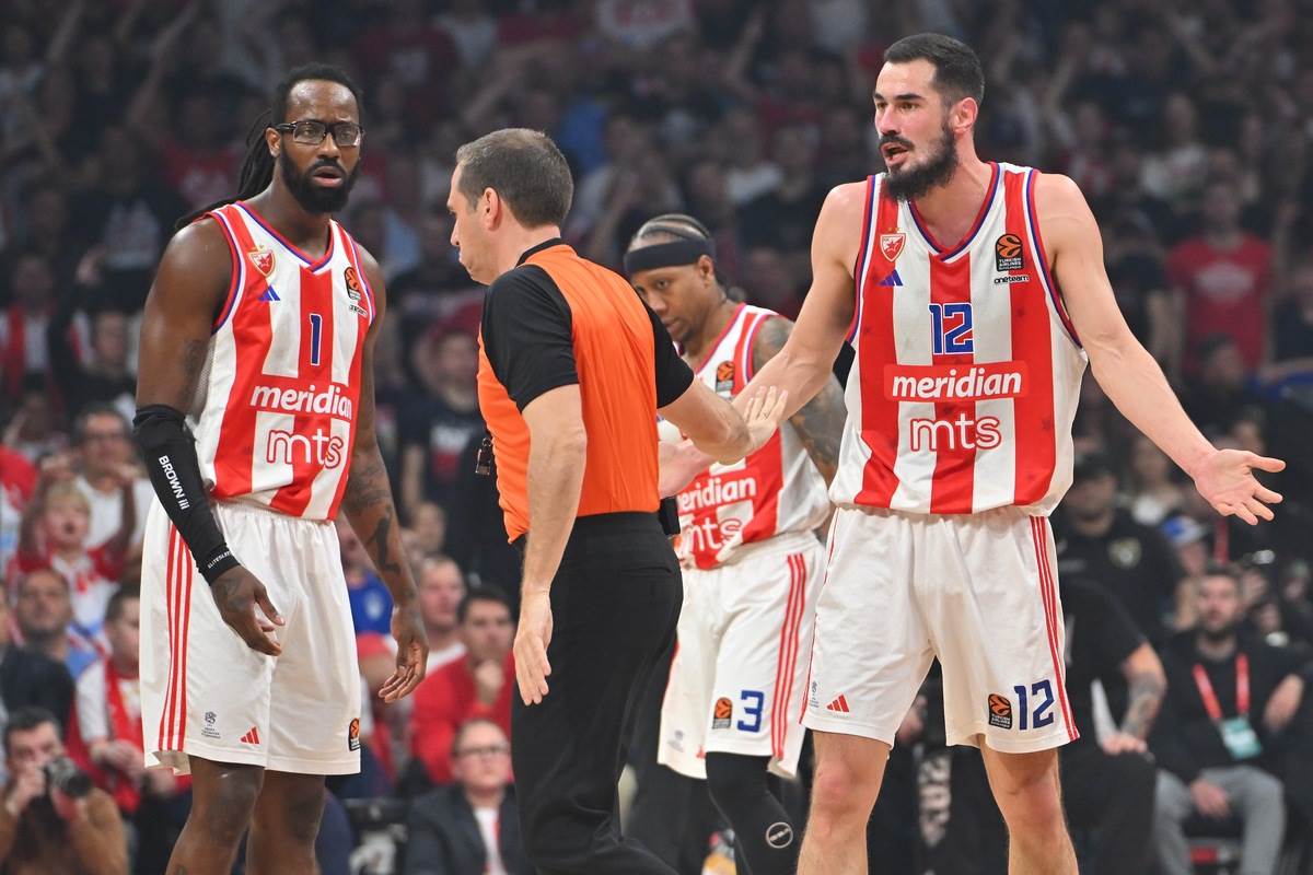 Crvena zvezda Efes (2).JPG