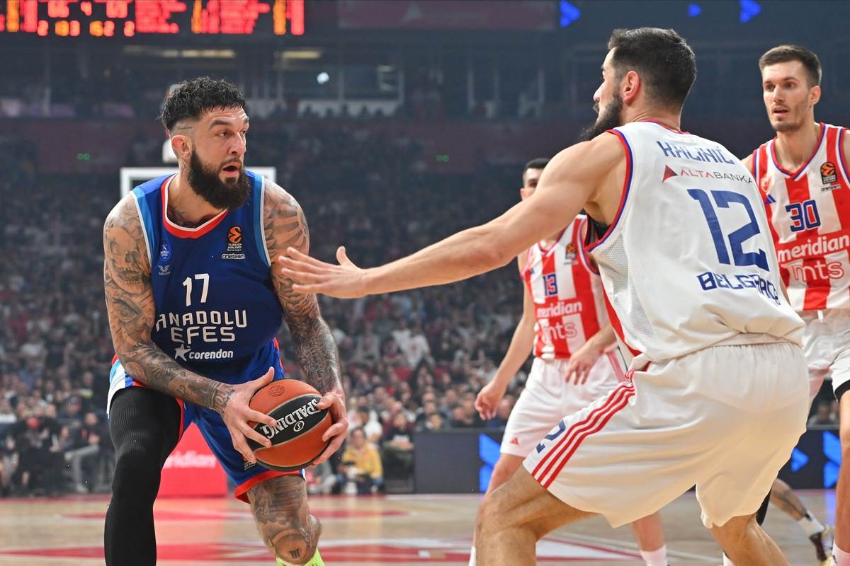 Crvena zvezda Efes (2).JPG
