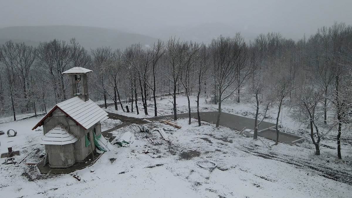 sneg i mećava u aprilu (2).jpg