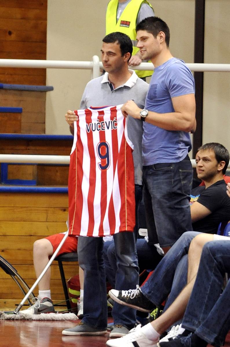 Nikola Vučević na utakmici Crvene zvezde
