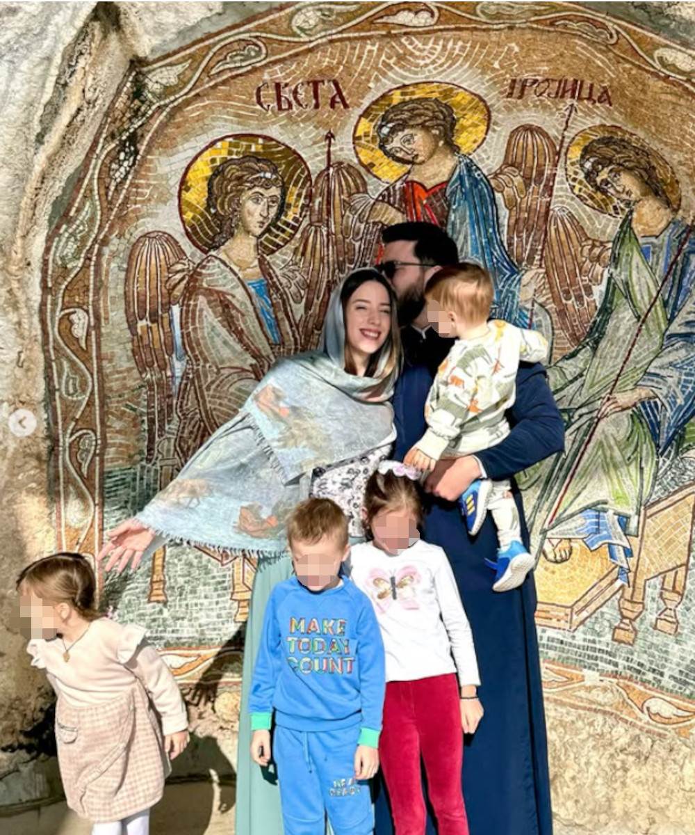 Danica Crnogorčević poridica deca.jpg