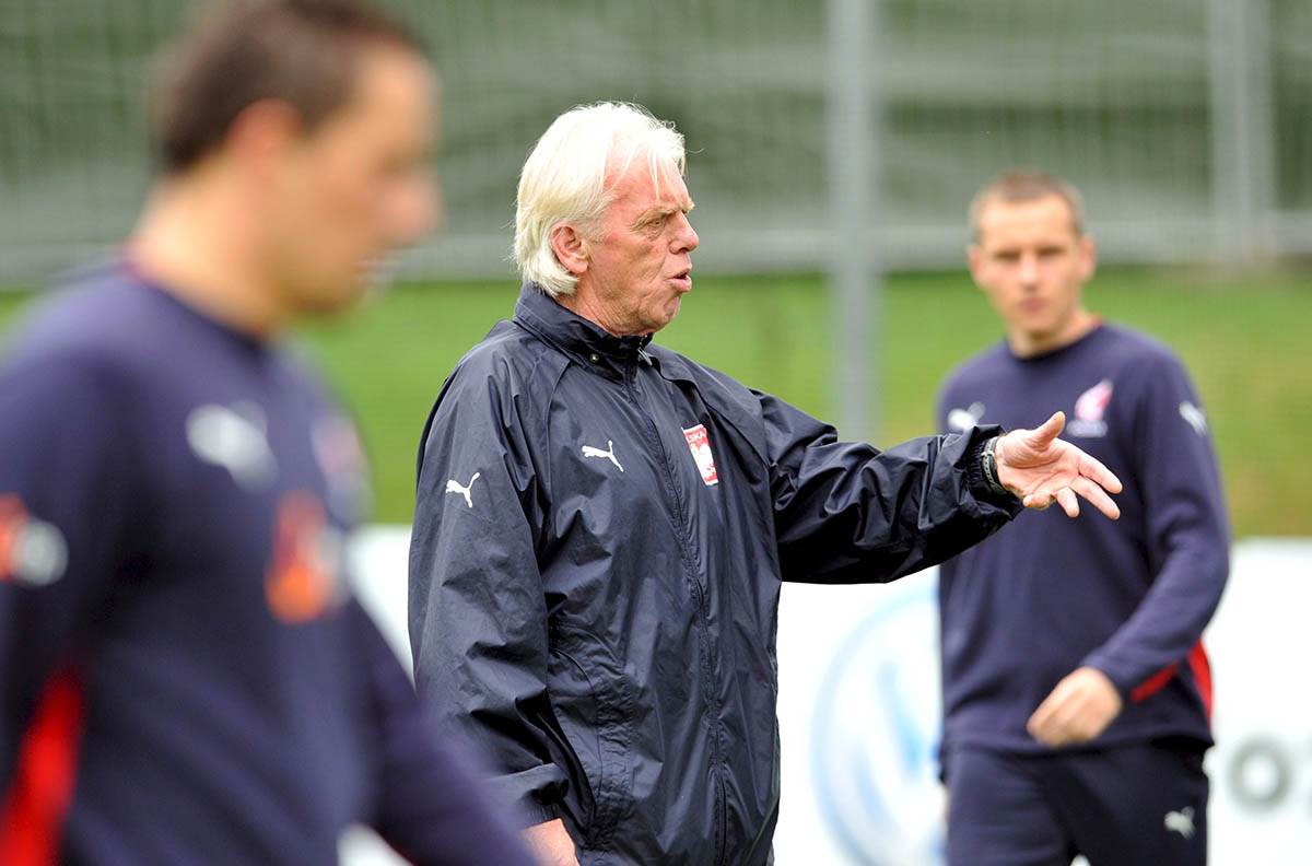 Leo Benhaker (1).jpg