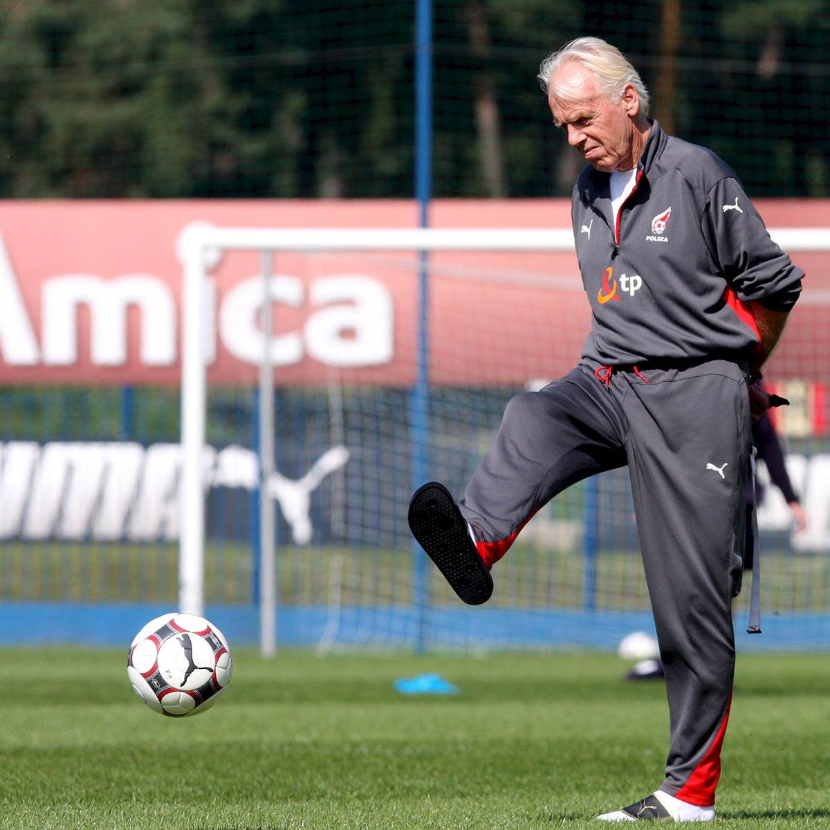 Leo Benhaker (7).jpg