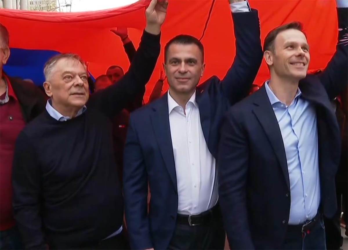 RAZVUČENA NAJDUŽA ZASTAVA SRBIJE IKADA (8).jpg