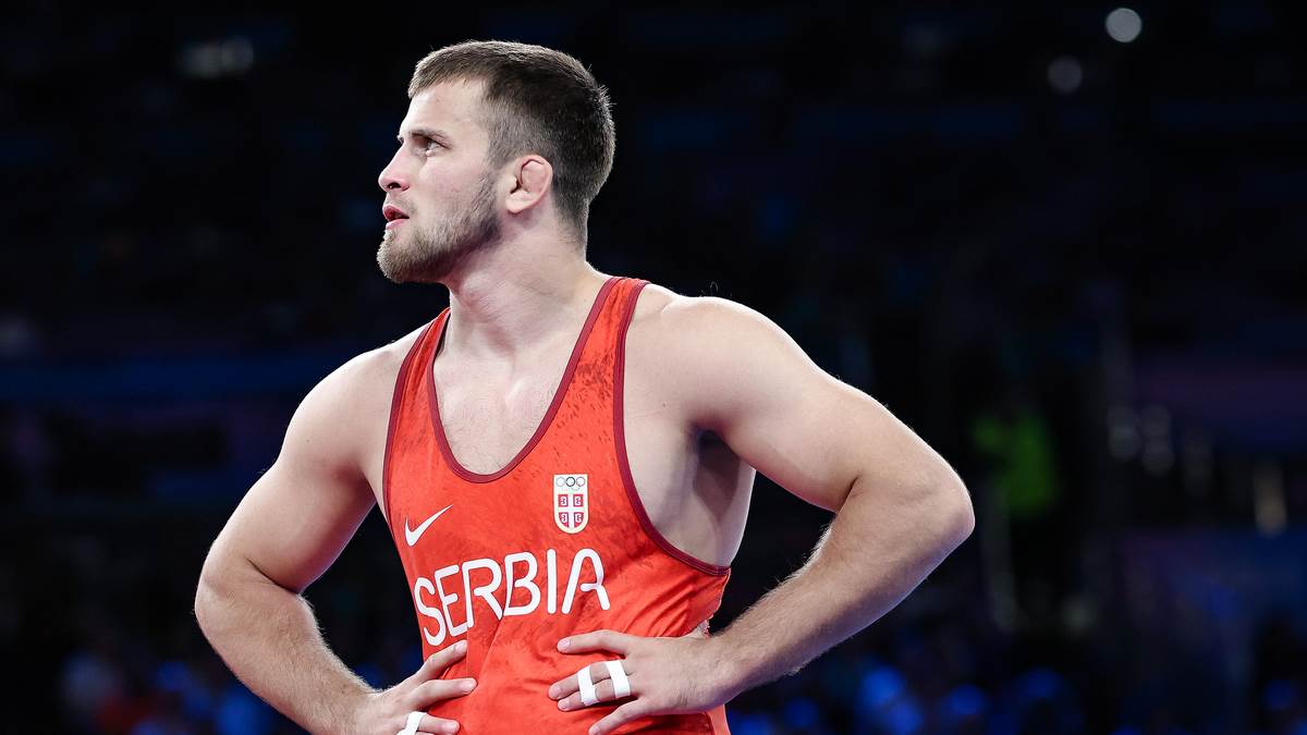 Aleksandar Komarov se bori za Srbiju