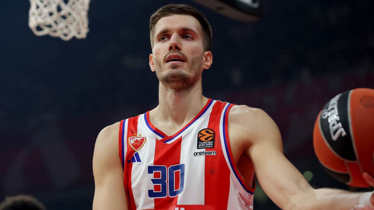 Filip Petrušev na utakmici Evrolige