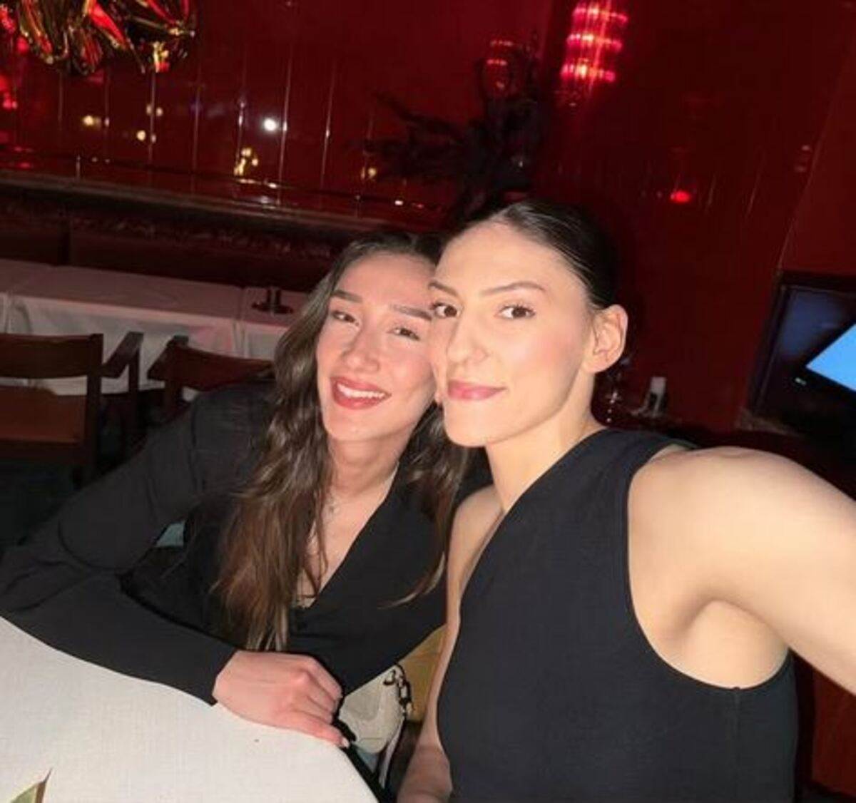 Hande Baladin i Tijana Bošković na večeri