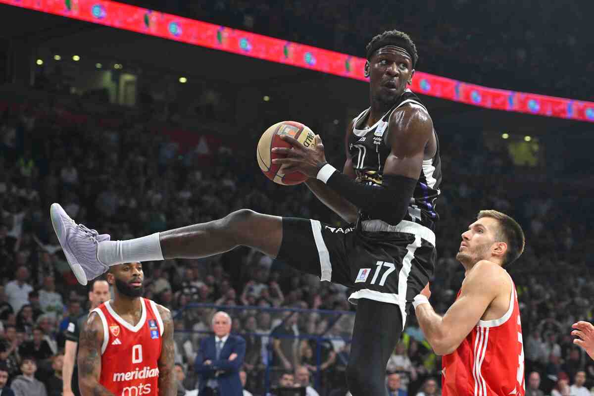 Partizan - Crvena zvezda (37).JPG