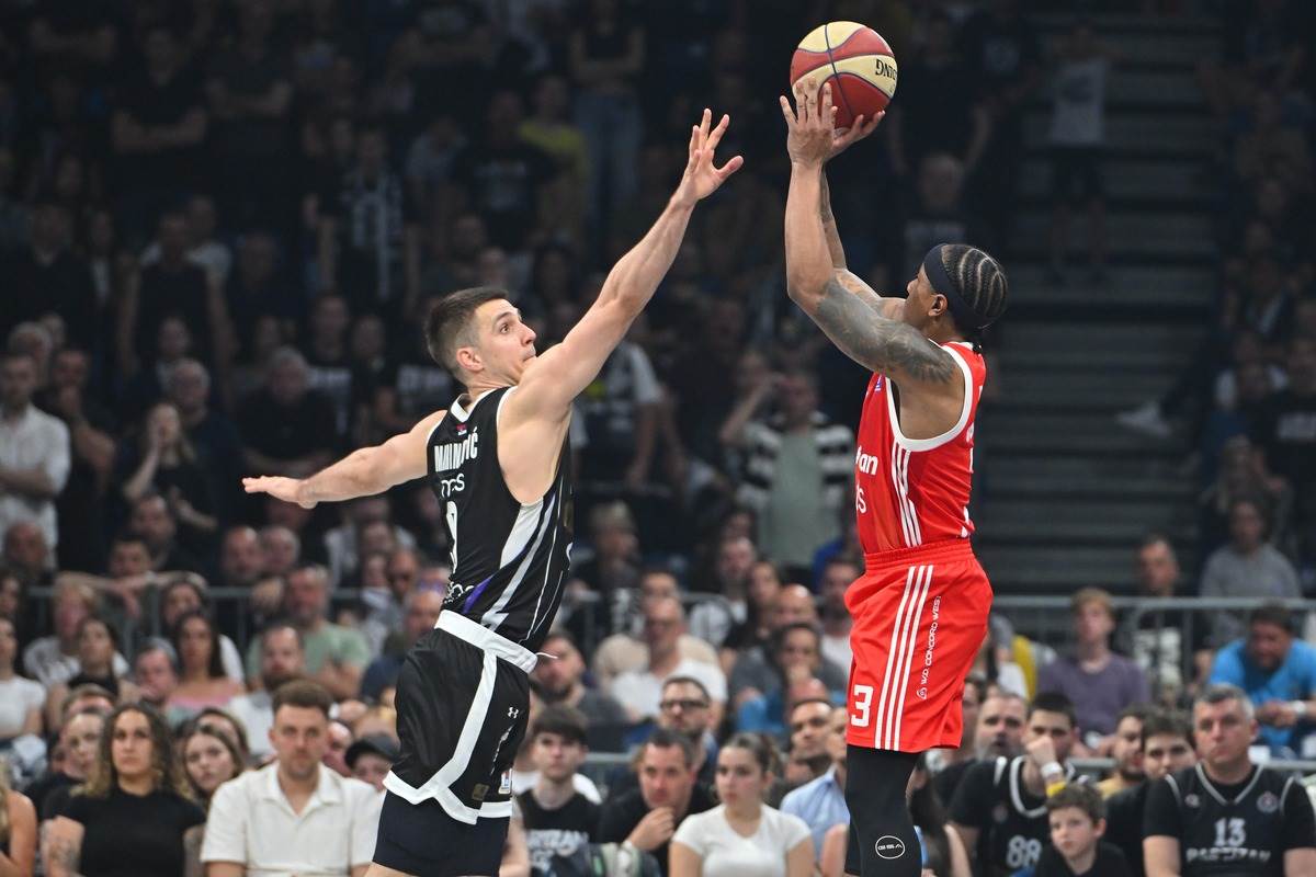 Partizan - Crvena zvezda (2).JPG