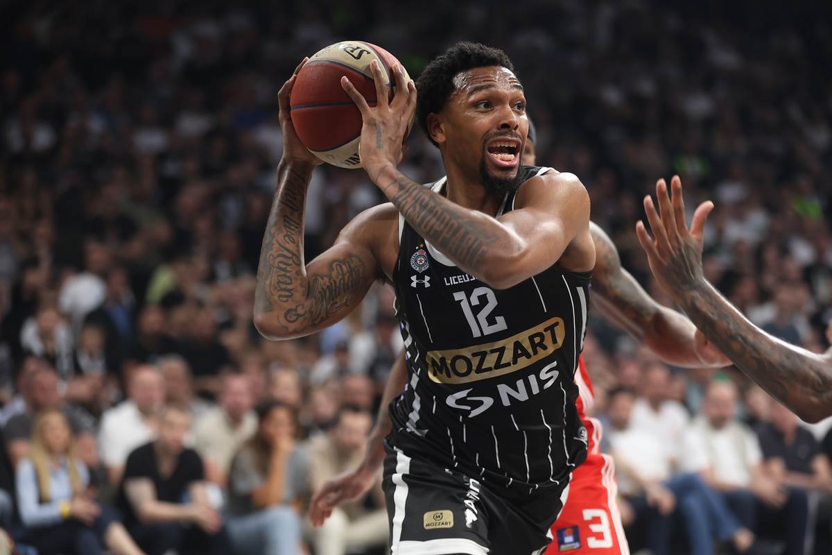 Crvena Zvezda - Partizan Derbi (15).JPG