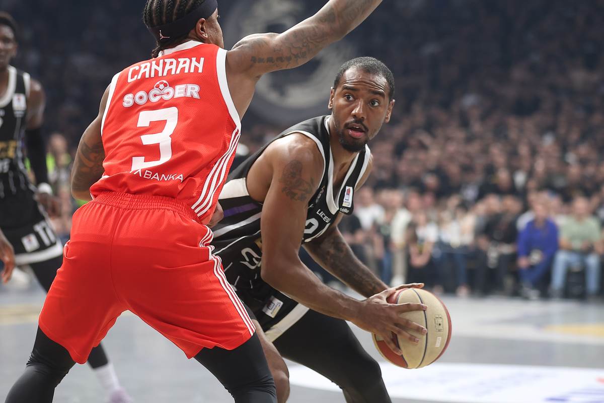 Crvena Zvezda - Partizan Derbi (11).JPG