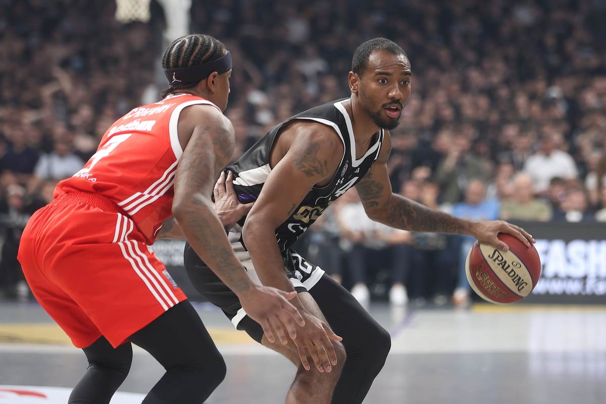 Crvena Zvezda - Partizan Derbi (10).JPG