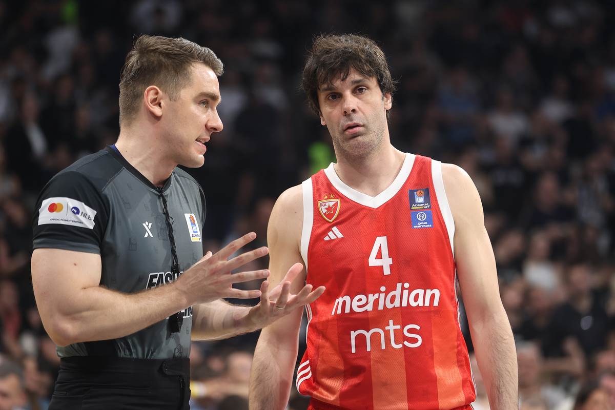 Crvena Zvezda - Partizan Derbi (2).JPG