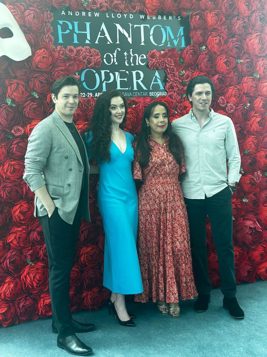 Glavni glumci iz Fantoma iz opere (1).jpg