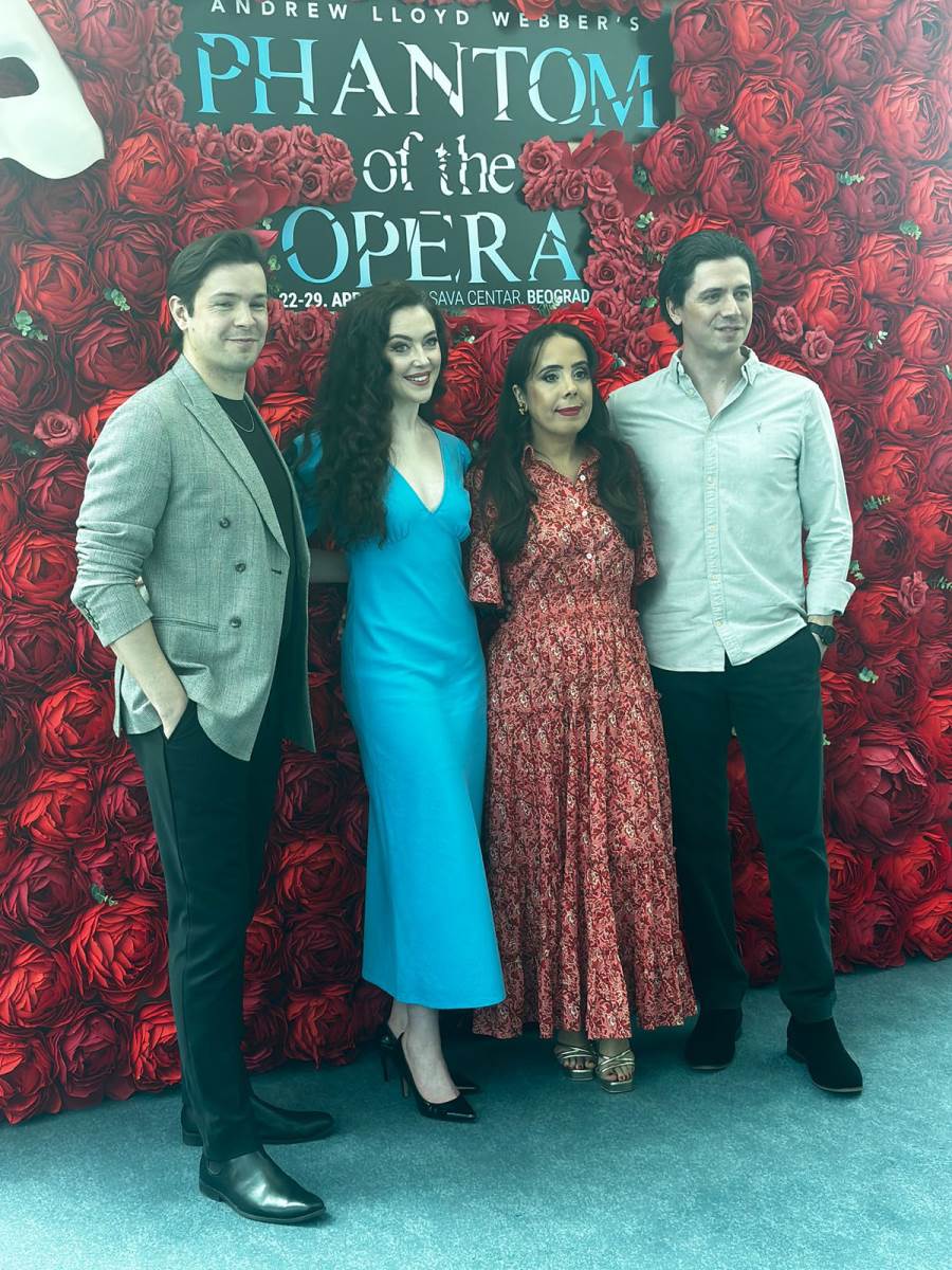 Glavni glumci iz Fantoma iz opere (2).jpg