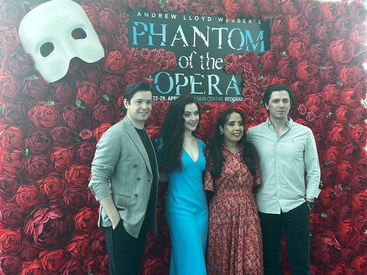 Glavni glumci iz Fantoma iz opere (3).jpg