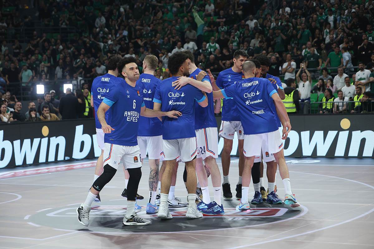 Panatinaikos Efes (5).jpg