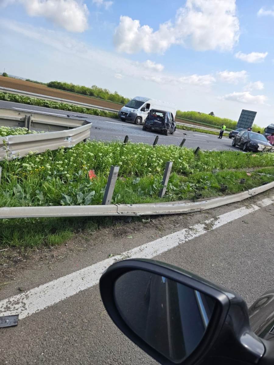 Saobraćajna nesreća kod aerodroma (7).jpg