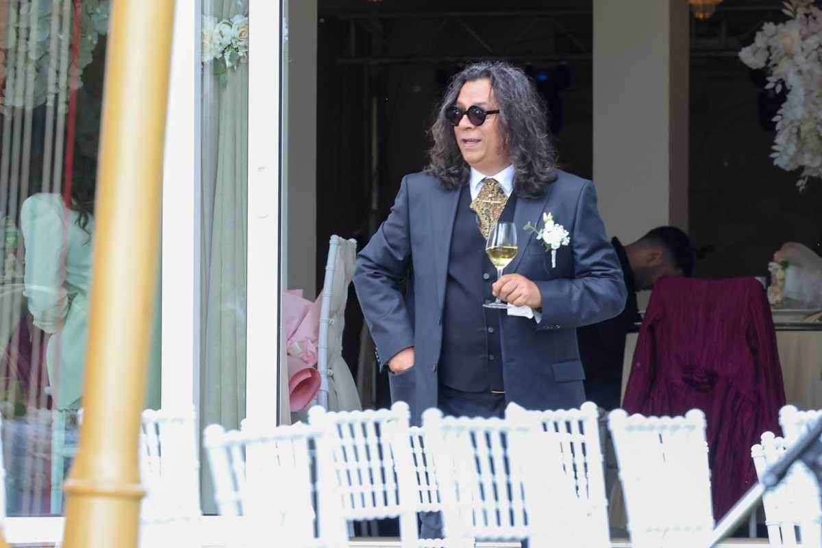 Sanja Vučić i Barbara Bobak na svadbi Tee Tairović (3).jpg