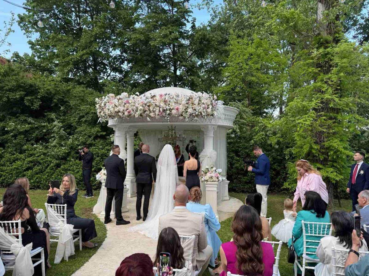 Udala se Tea Tairović (4).jpg