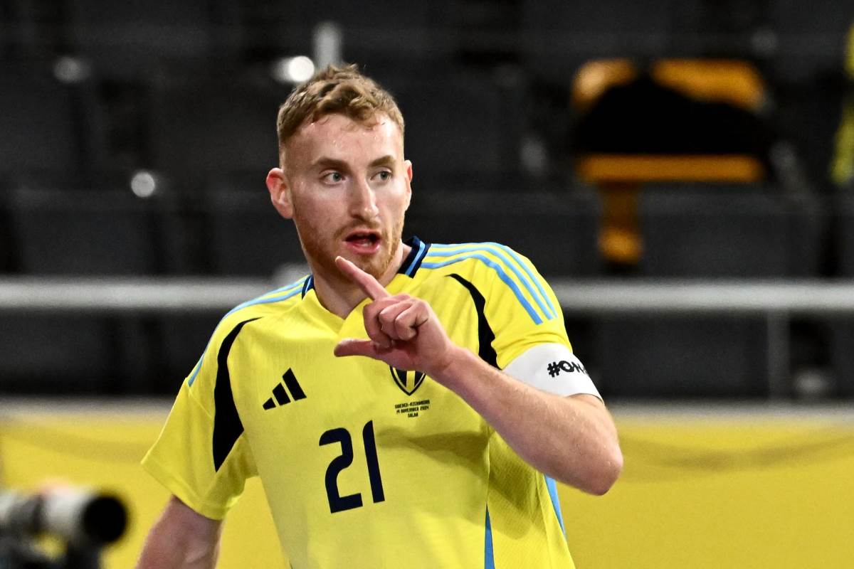 Dejan Kuluševski u dresu reprezentacije Švedske
