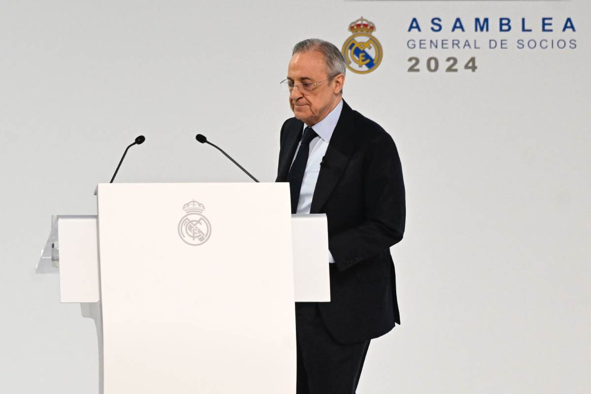 Florentino Perez predsednik Reala za govornicom