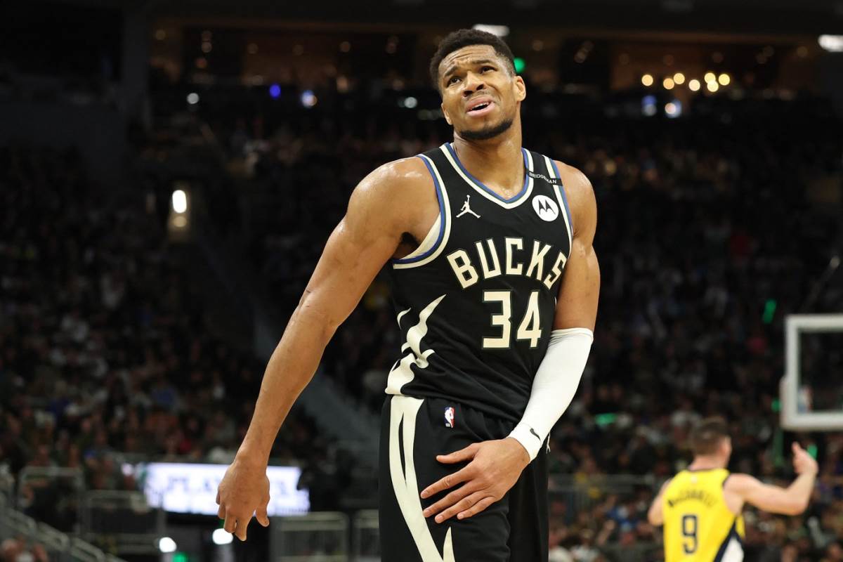 Janis Adetokumbo na meču protiv Indijane