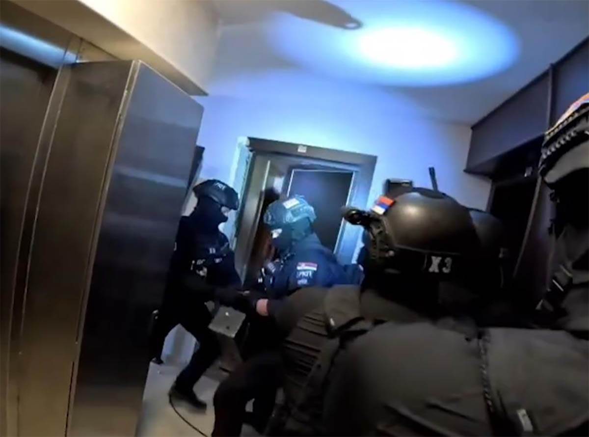 Hapšenje Saše Đ. i članova kriminalne grupe iz Čačka (5).jpg