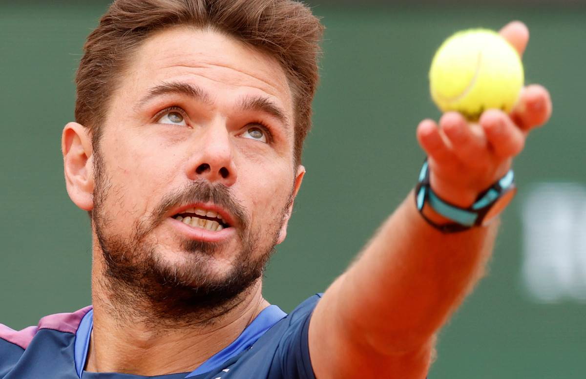 Sten Vavrinka servira