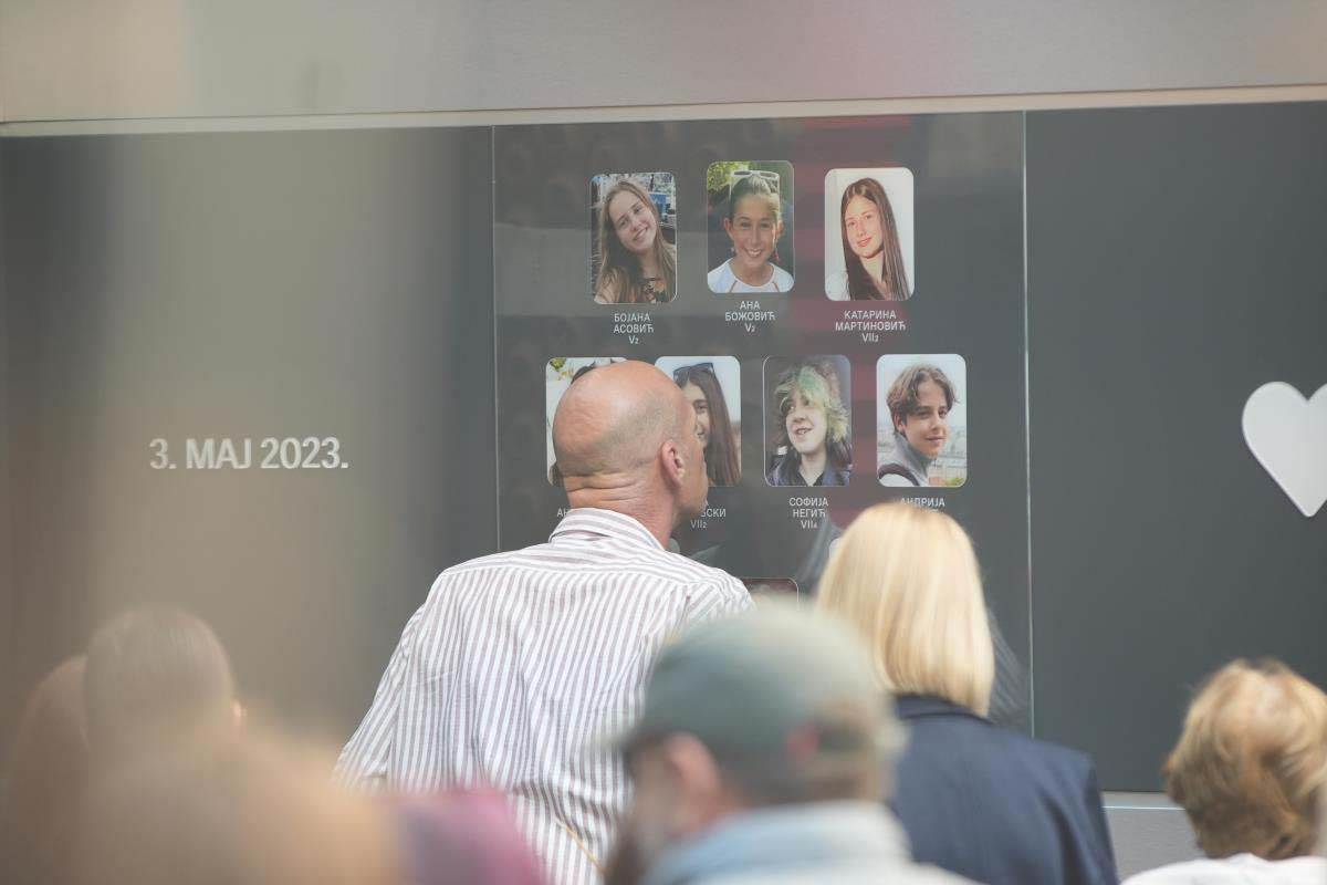 Godišnjica tragedije u osnovnoj školi Vladislav Ribnikar 11.jpg