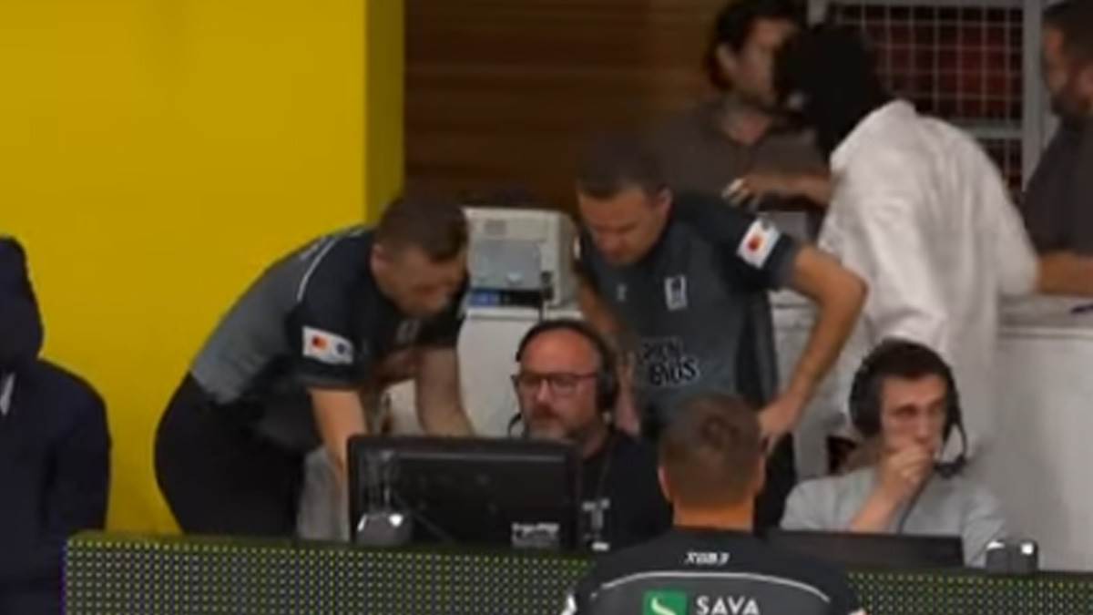 Čovek sa fantomkom na utakmici Krka Cedevita Olimpija