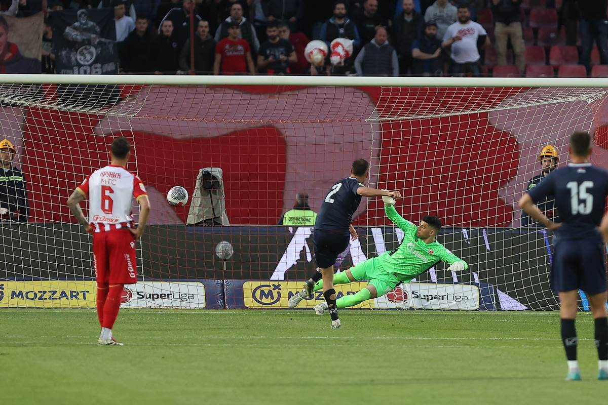 FK Napredak FK Crvena zvezda (14).JPG
